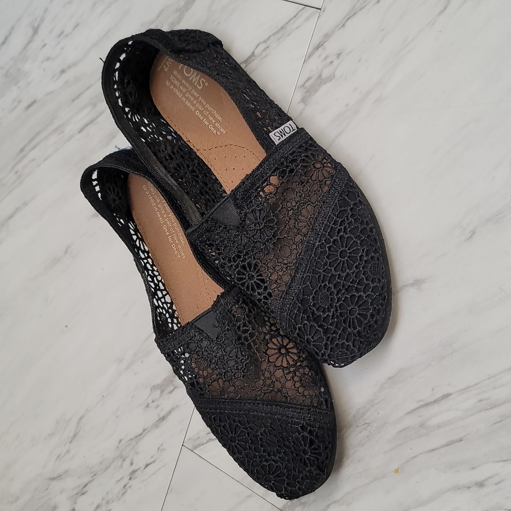 Toms Shoes